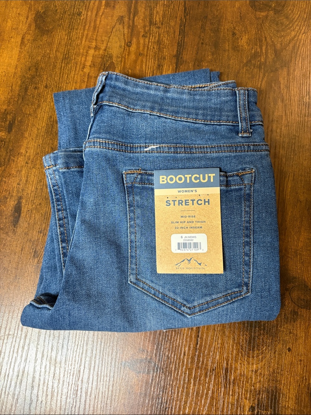 Women's Blue Bootcut Stretch Jeans - Mid Rise